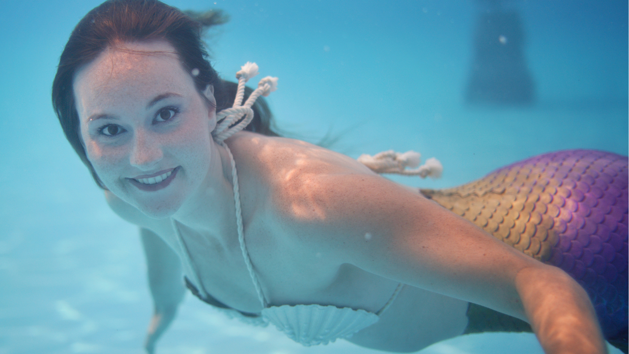 Professional mermaid certification training aquamermaid Marielle